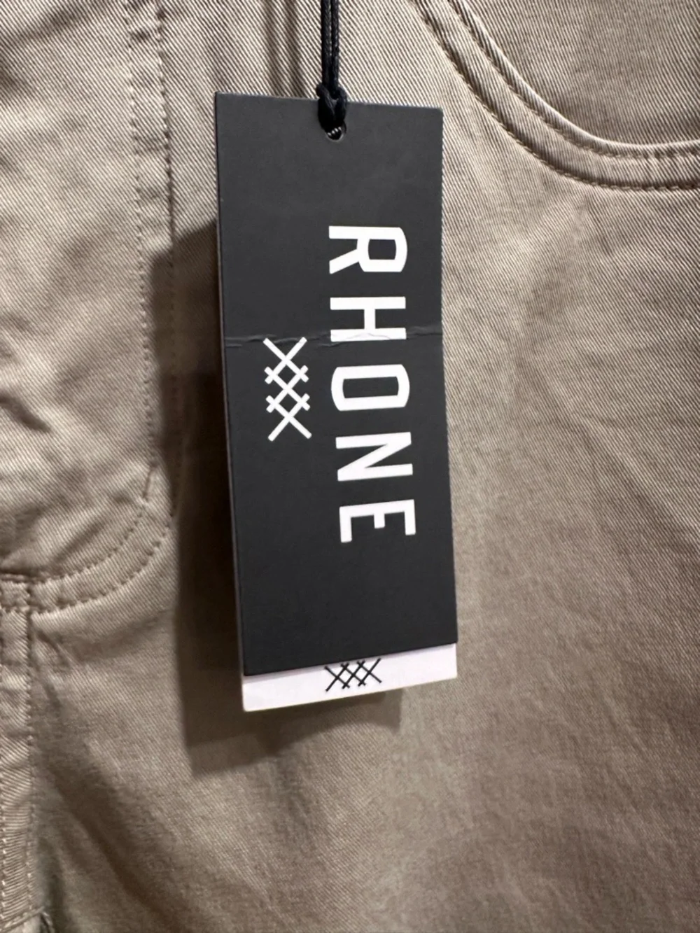 RHONE Skinny Jeans in khaki